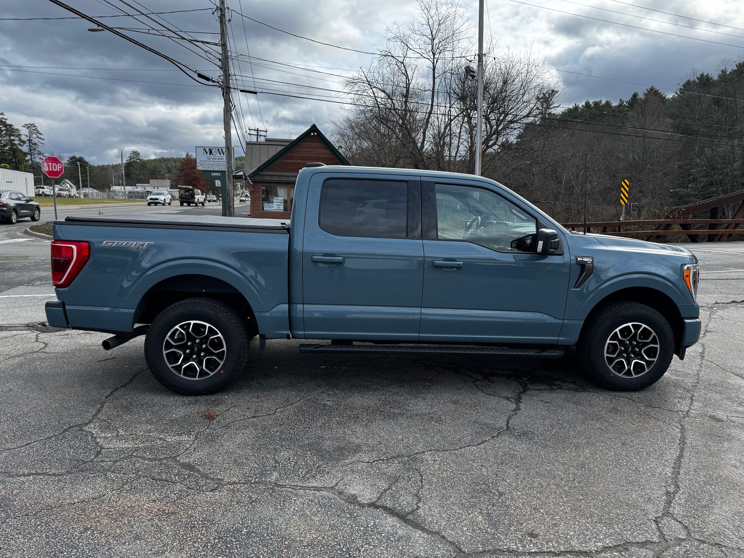 2023 Ford F-150 XLT's photo
