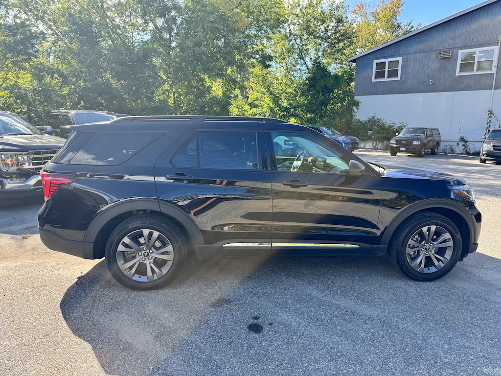 Used 2025 Ford Explorer Active SUV