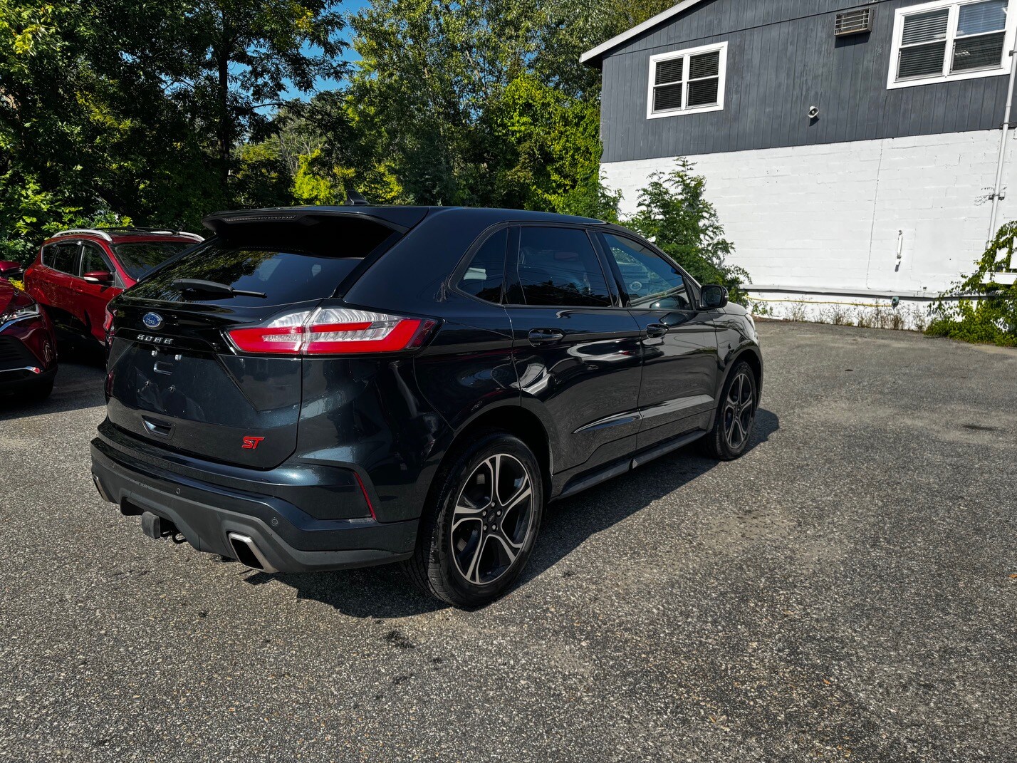 2022 Ford Edge ST photo 2