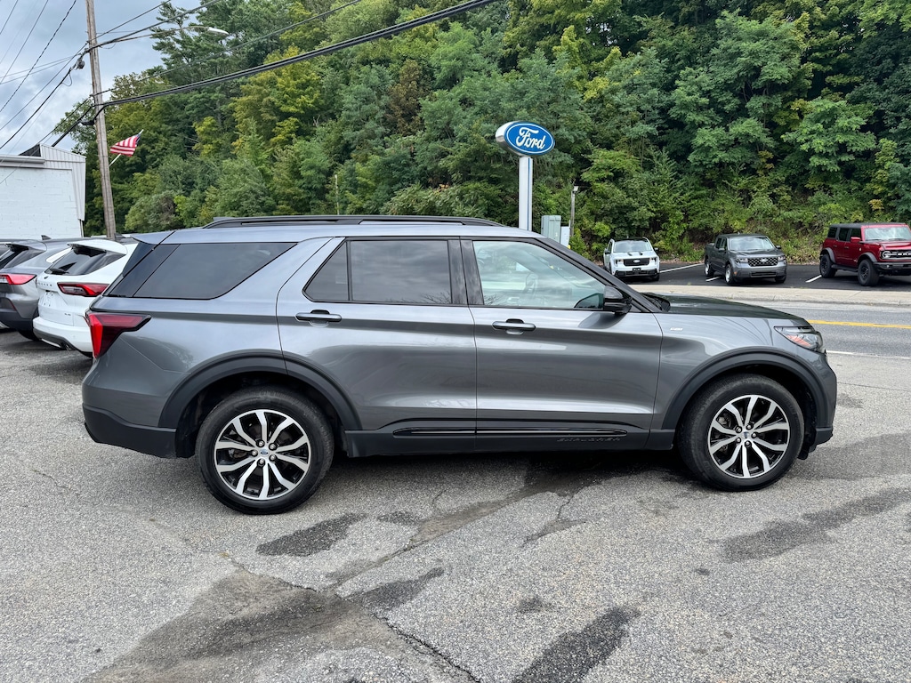 Used 2025 Ford Explorer ST-Line SUV