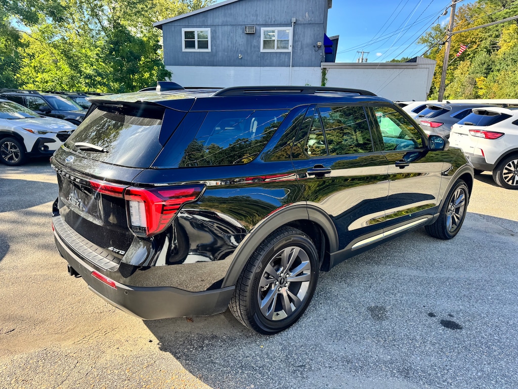 Used 2025 Ford Explorer Active SUV