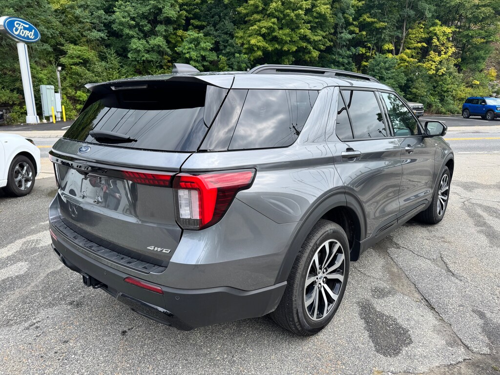 Used 2025 Ford Explorer ST-Line SUV