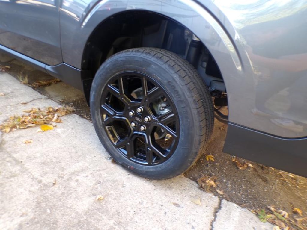 New 2025 Ford Maverick XLT Truck SuperCrew