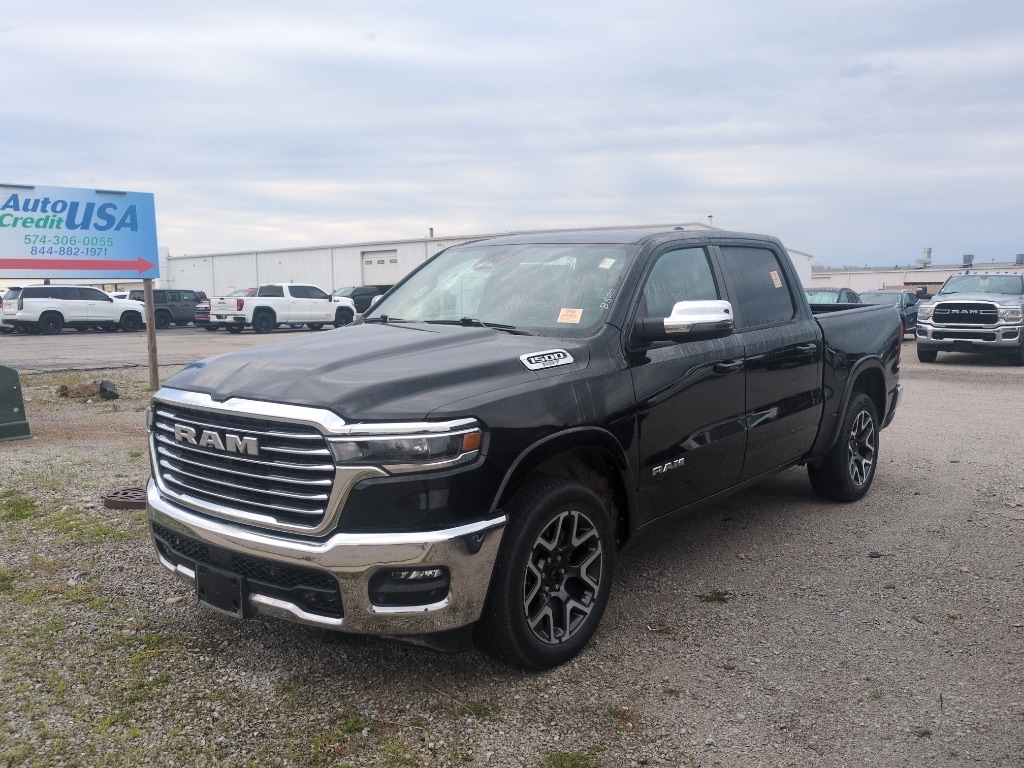 2025 RAM 1500 Laramie 4x4 Crew Cab 5'7's photo