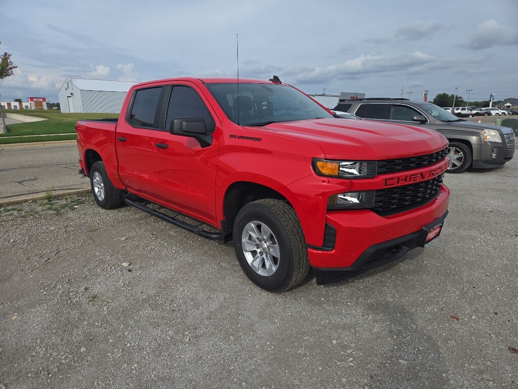 2021 Chevrolet Silverado 1500 Custom photo 3