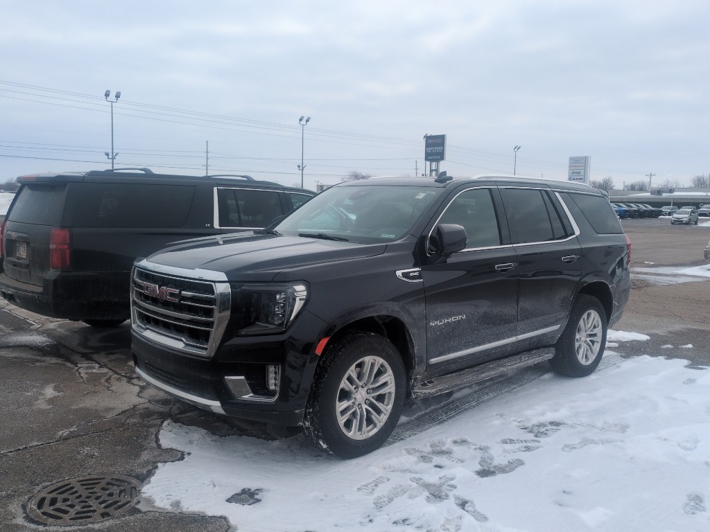 2023 GMC Yukon SLT