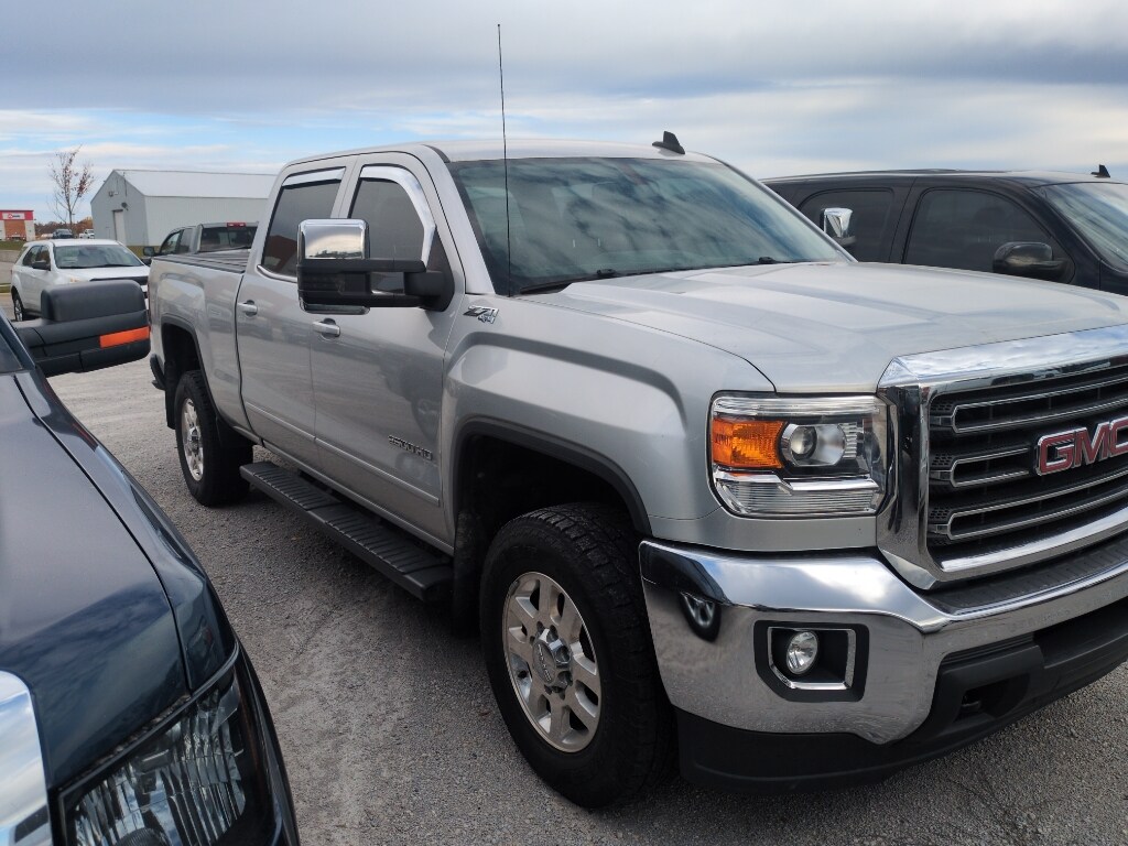 2015 Gmc Sierra 2500 HD SLE photo 3