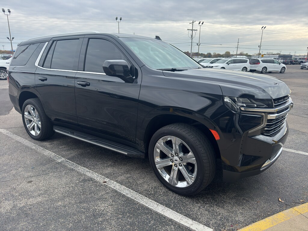 2021 Chevrolet Tahoe LT photo 3