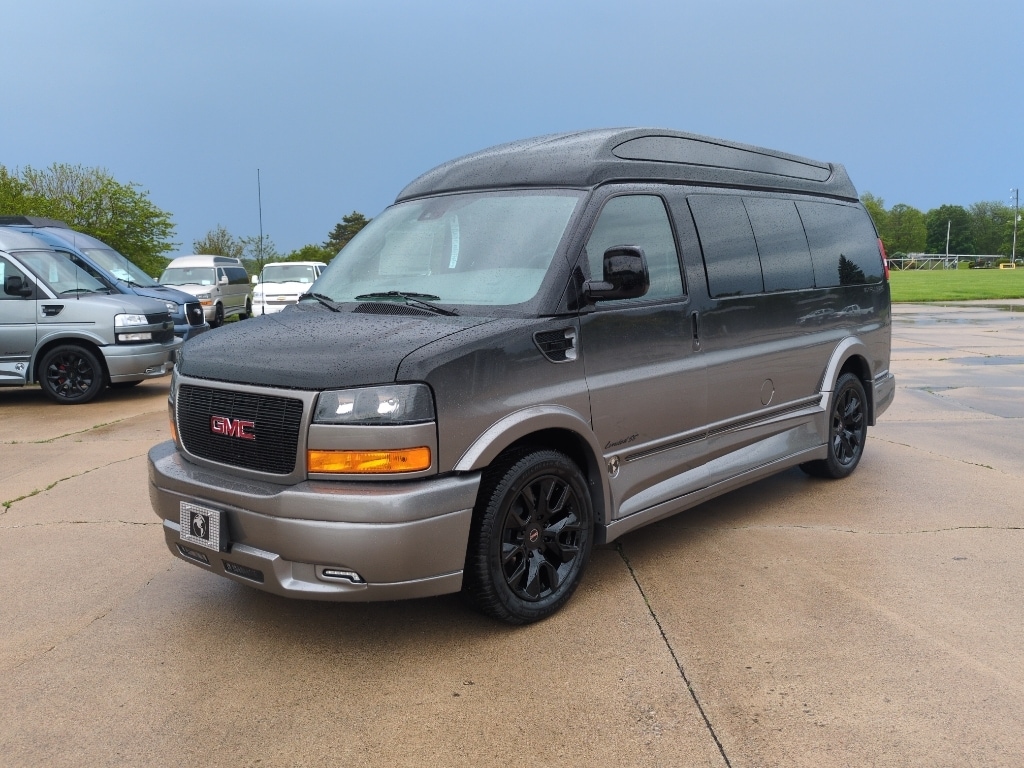 2026 GMC Savana 2500's photo