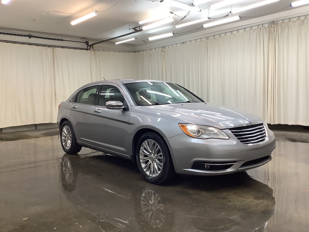 Used 2013 Chrysler 200 Limited