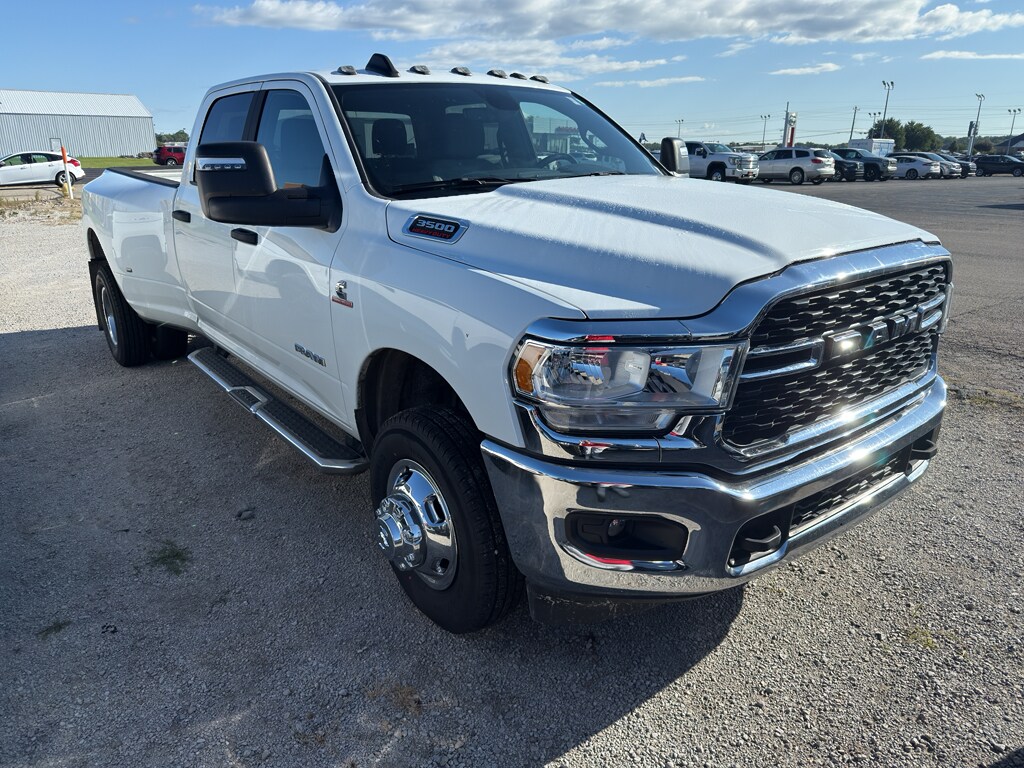 2024 Ram 3500 Big Horn photo 3