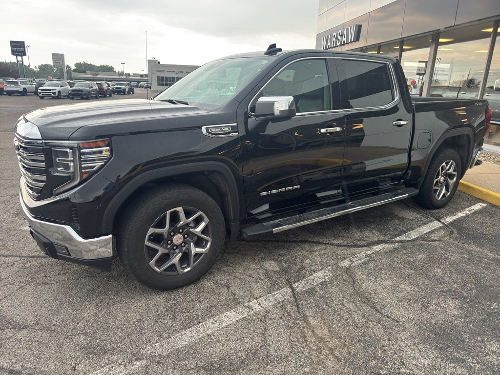 2024 GMC Sierra 4WD Crew Cab Short Box SLT's photo