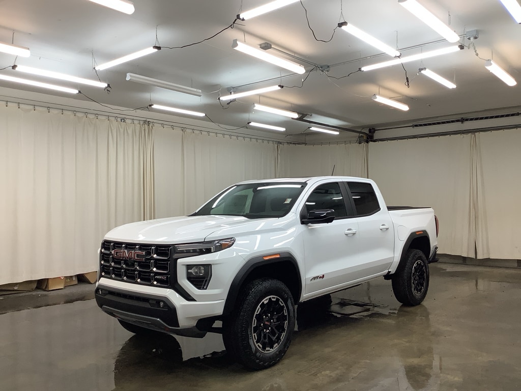 2026 GMC Canyon 4WD AT4 Crew Cab Short Box's photo