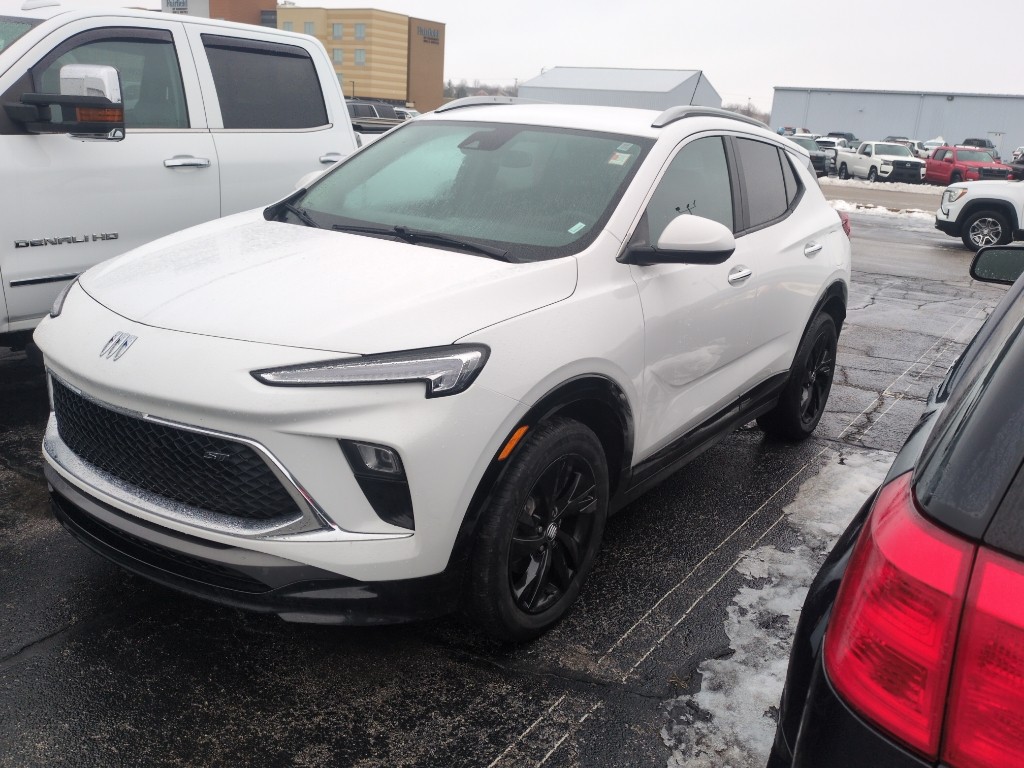 2024 Buick Encore GX Sport Touring's photo