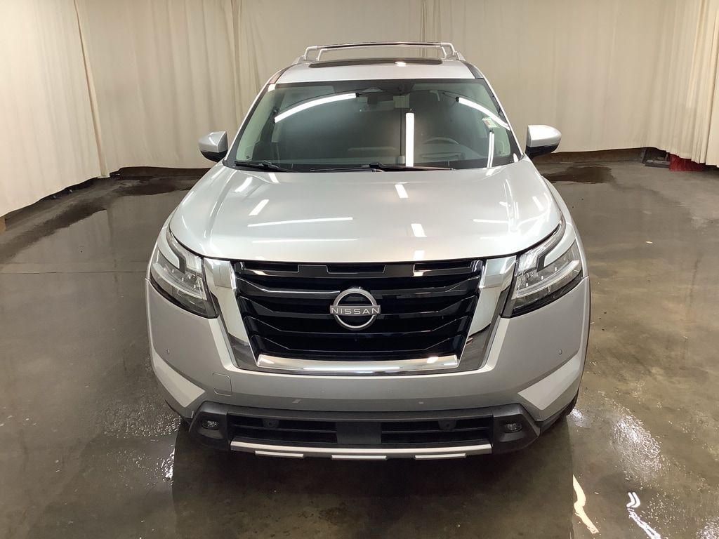 Used 2023 Nissan Pathfinder Platinum