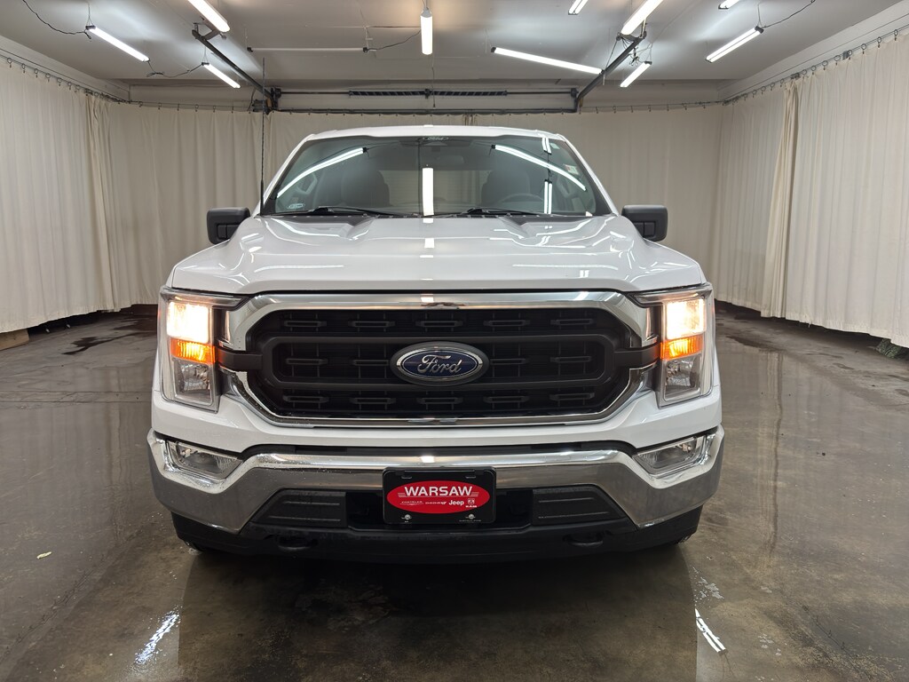 2022 Ford F-150 XL photo 2
