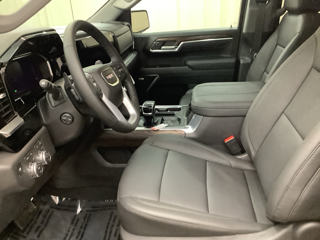 2026 GMC Sierra 1500 SLT - Photo 16