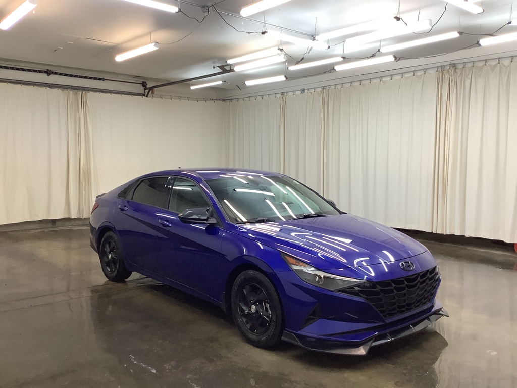 Used 2022 Hyundai Elantra SE