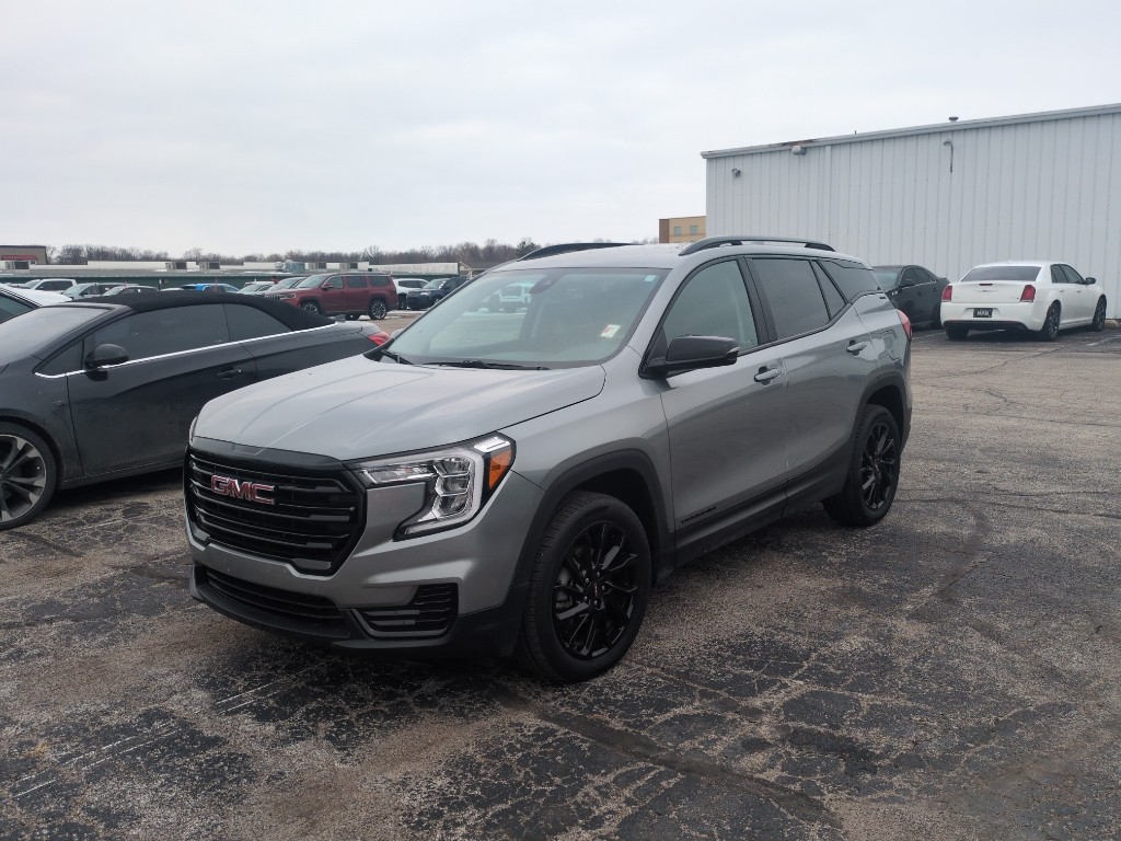 2024 GMC Terrain SLE's photo