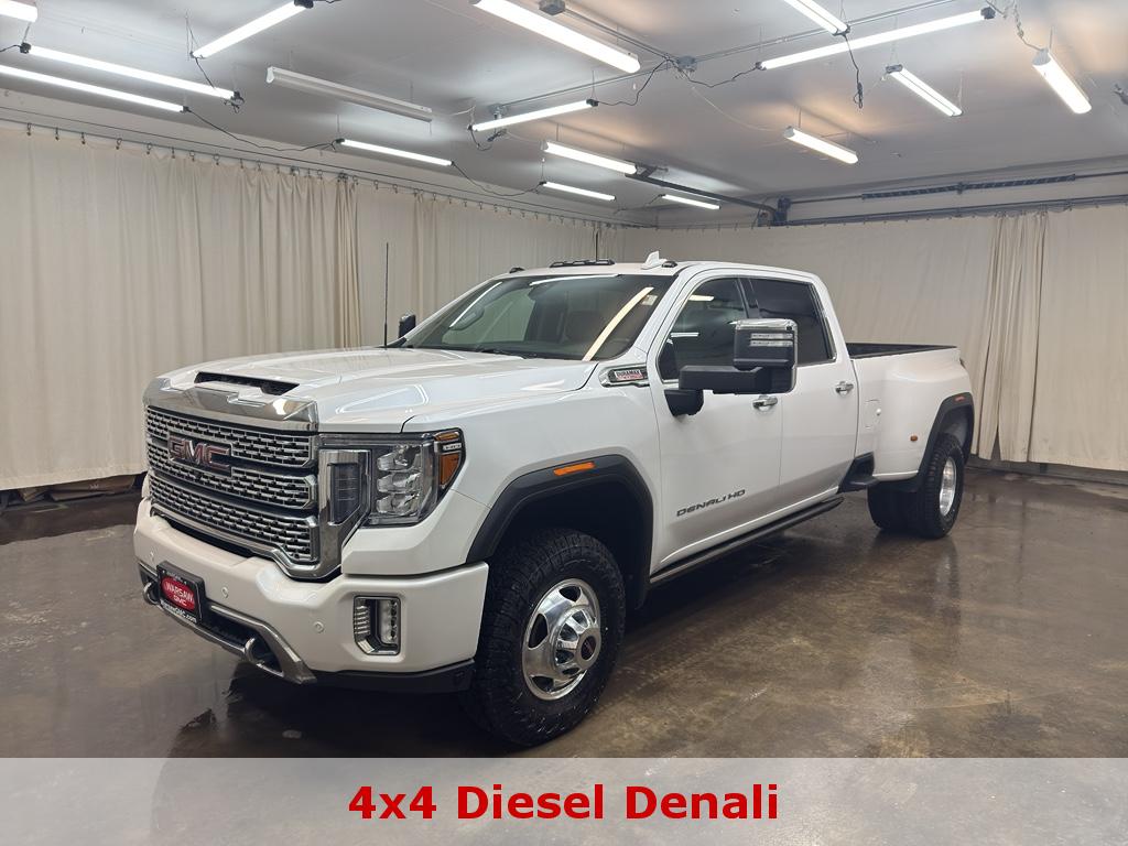 2022 GMC Sierra Denali 4WD Crew Cab Standard Box SRW's photo