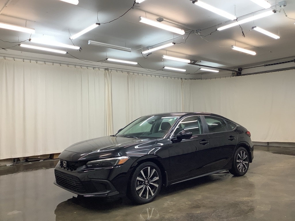 2024 Honda Civic Hatchback EX-L's photo