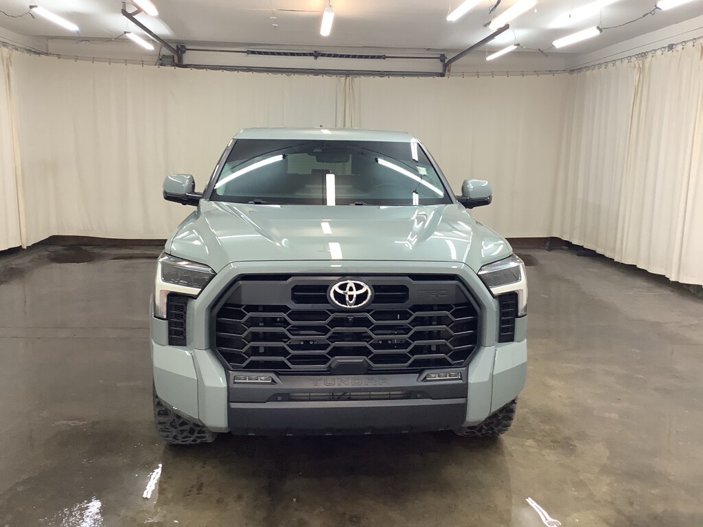 2022 Toyota Tundra SR5 photo 2