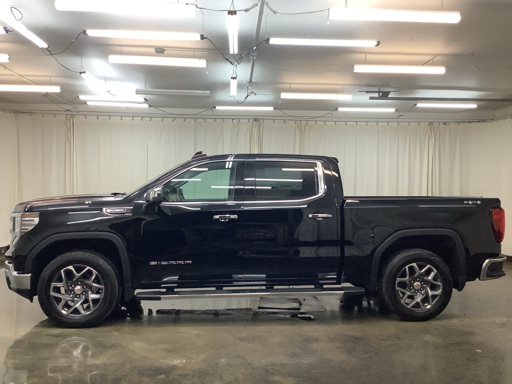 2026 GMC Sierra 1500 SLT - Photo 10
