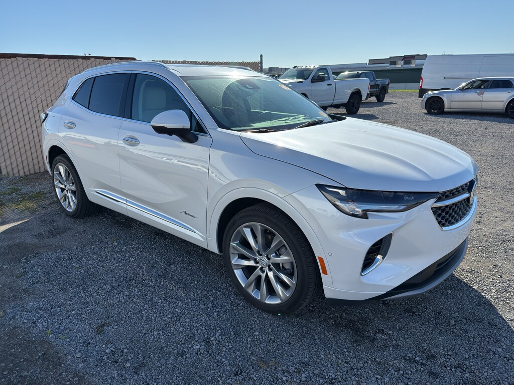 2023 Buick Envision Avenir photo 3