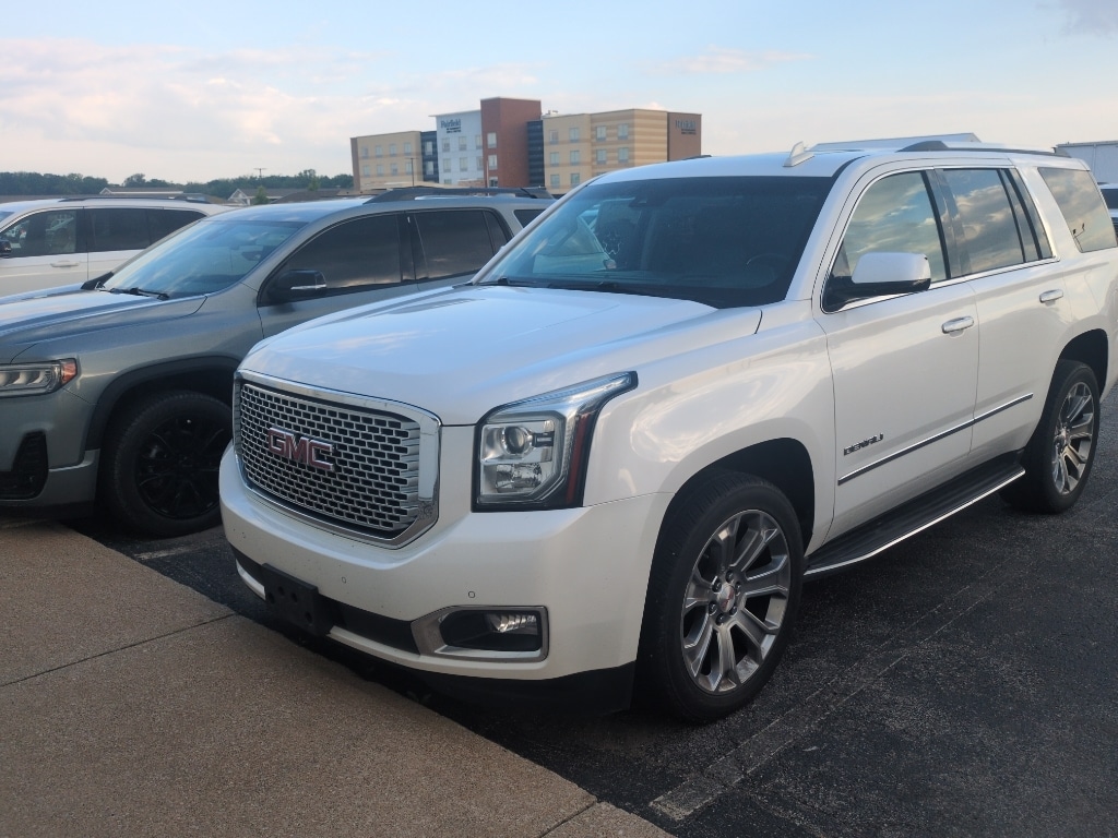 2017 GMC Yukon 4WD Denali's photo