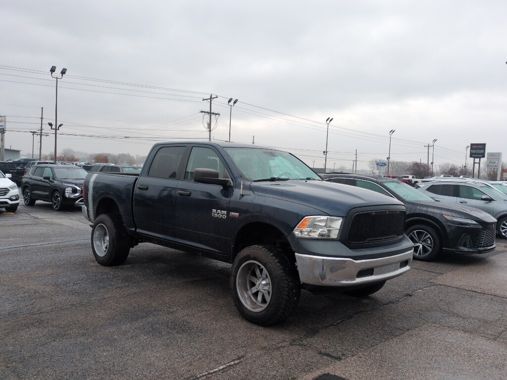 2017 Ram 1500 Big Horn photo 3