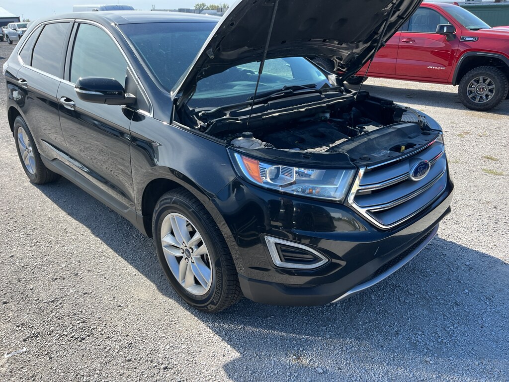 2016 Ford Edge SEL photo 2