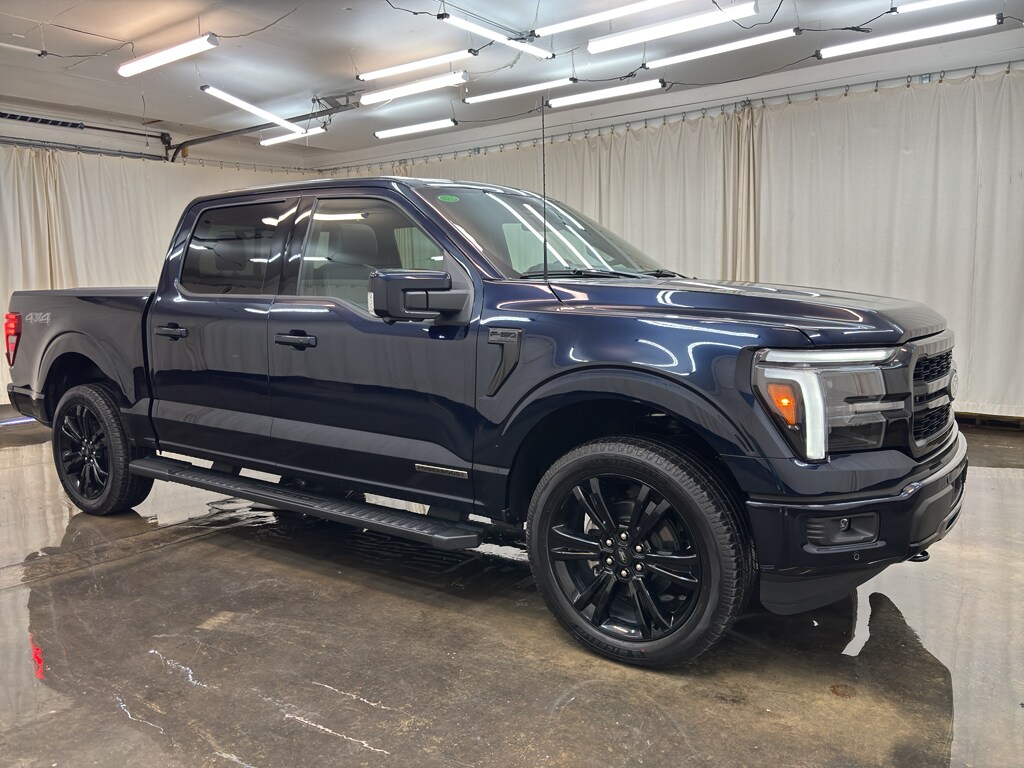 2025 Ford F-150 Lariat photo 3