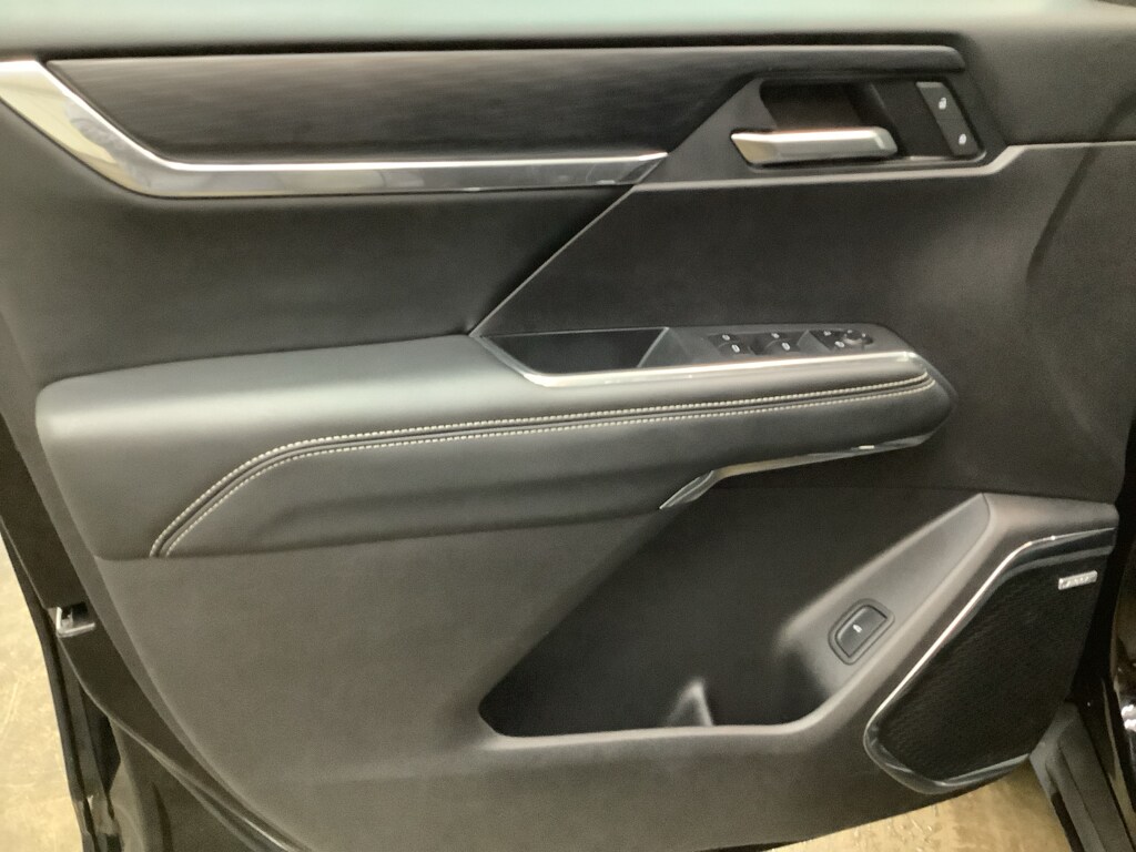 2025 GMC Acadia Elevation - Photo 11
