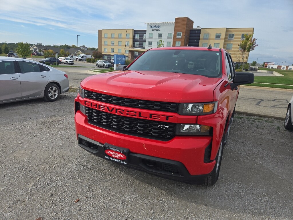 2021 Chevrolet Silverado 1500 Custom photo 2
