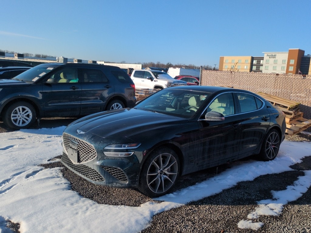 2024 GENESIS G70 Standard's photo