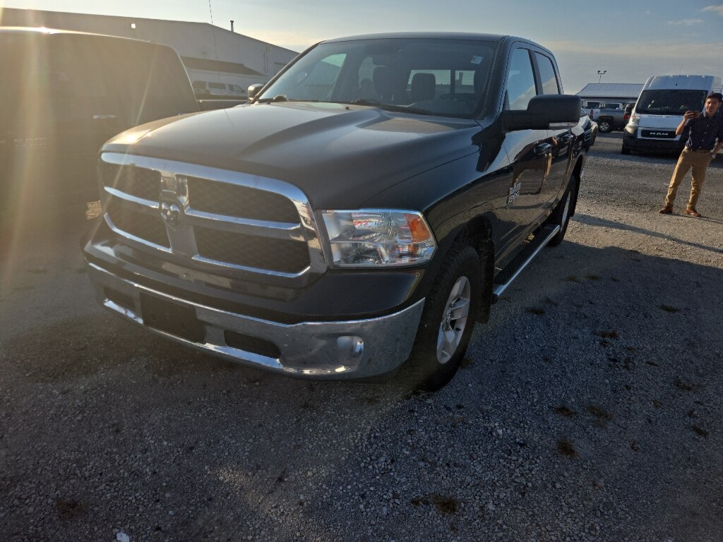 2019 Ram 1500 Classic SLT photo 2