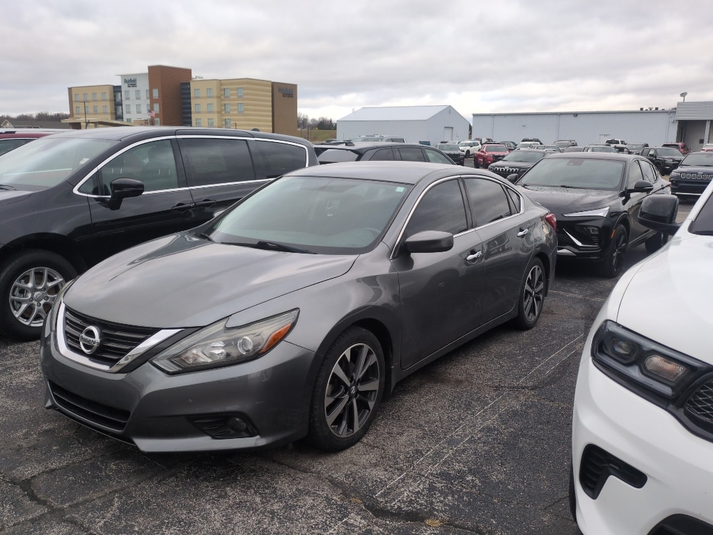 Used 2016 Nissan Altima 2.5 SR