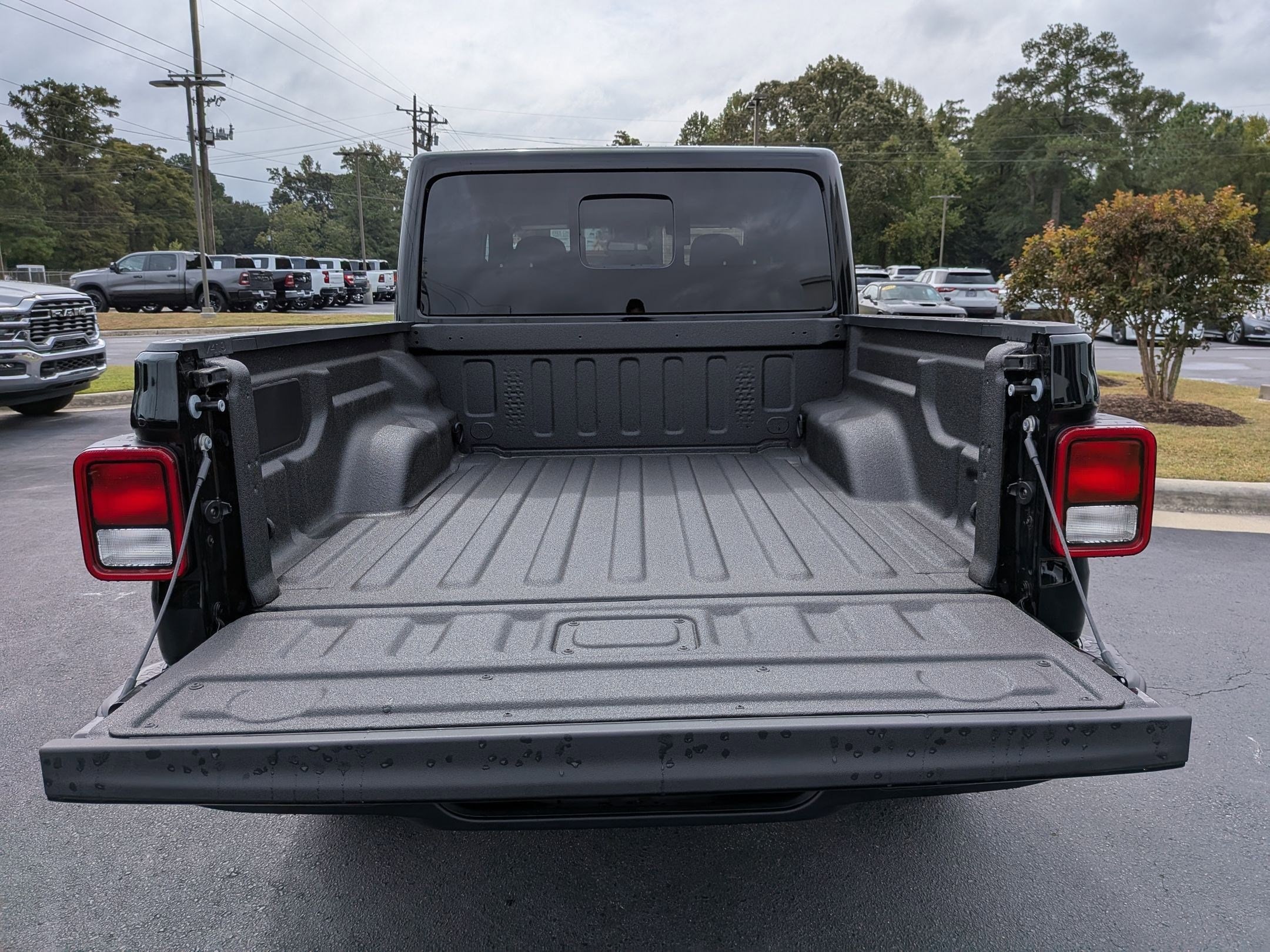 2025 Jeep Gladiator Sport S - Photo 28