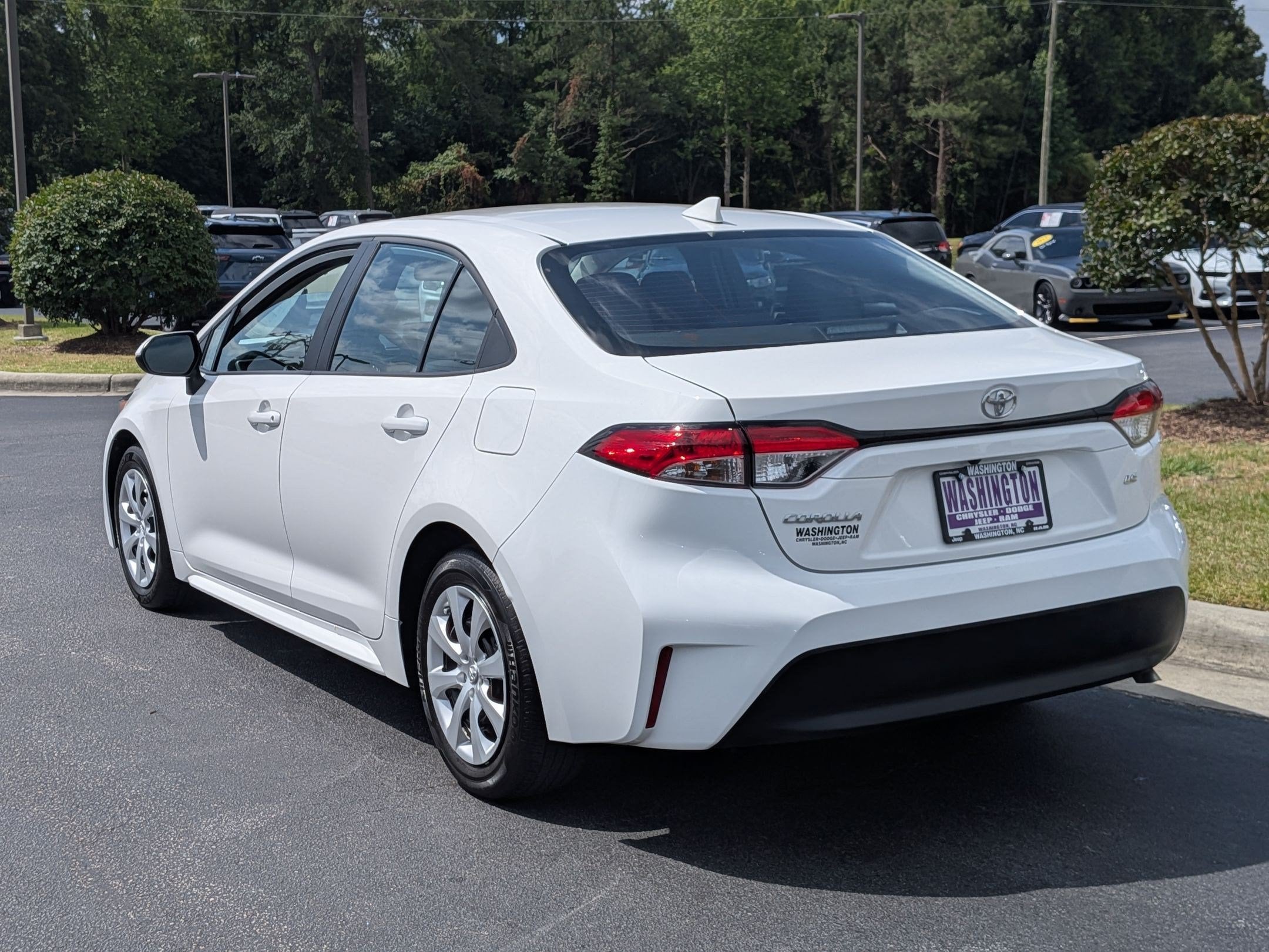 2025 Toyota Corolla LE - Photo 7