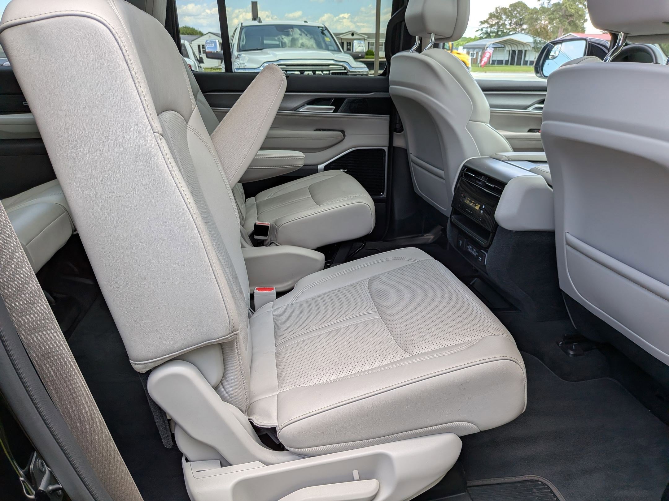 2025 Jeep Wagoneer Series III - Photo 22