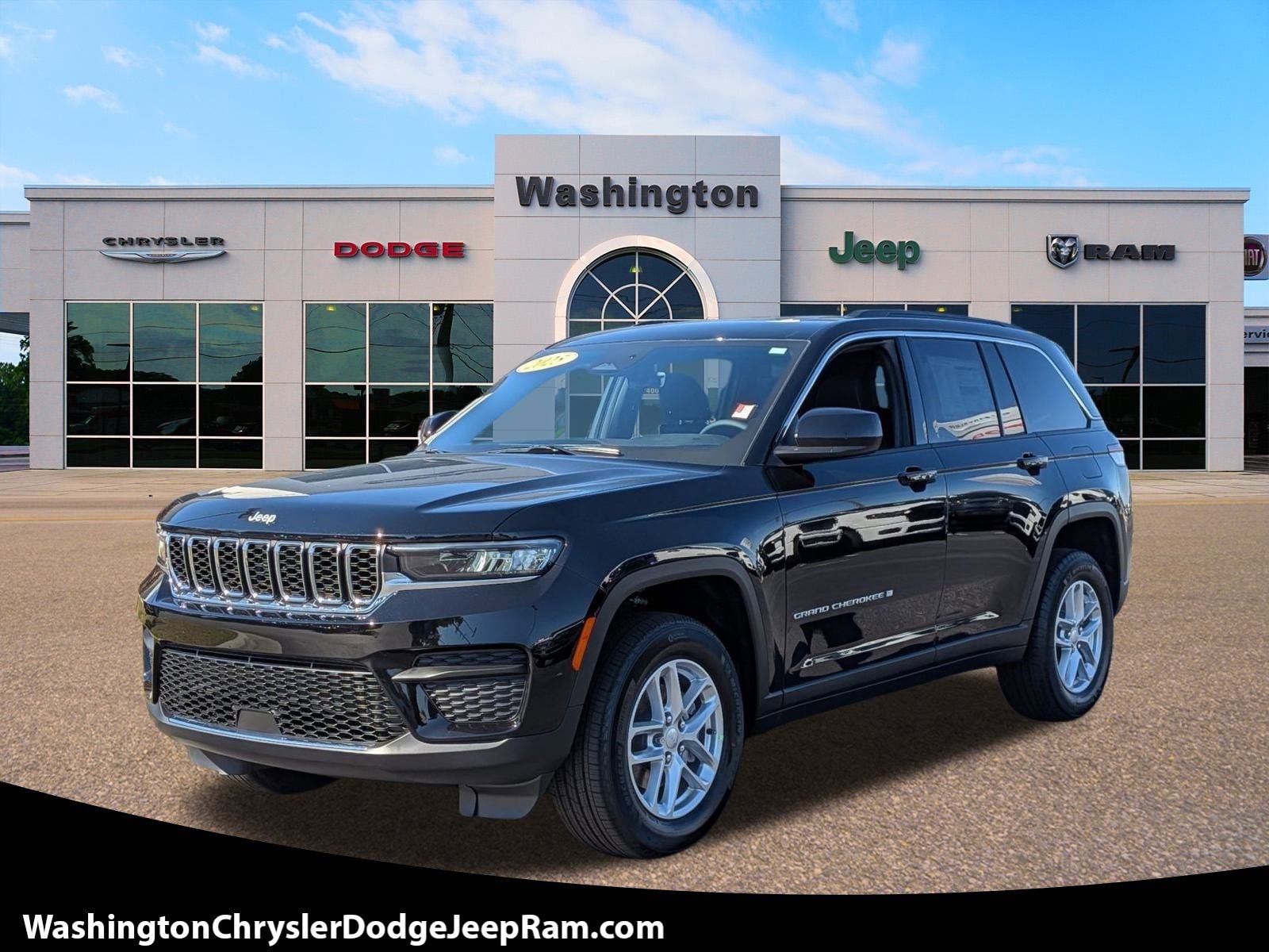 2025 Jeep Grand Cherokee Laredo's photo
