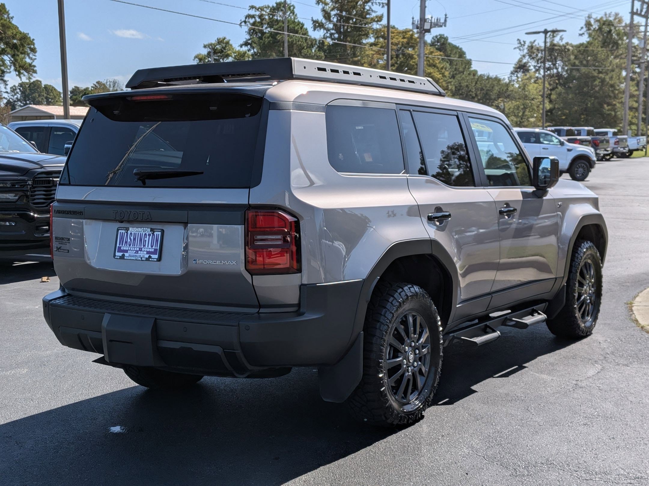 2025 Toyota Land Cruiser Hybrid photo 3