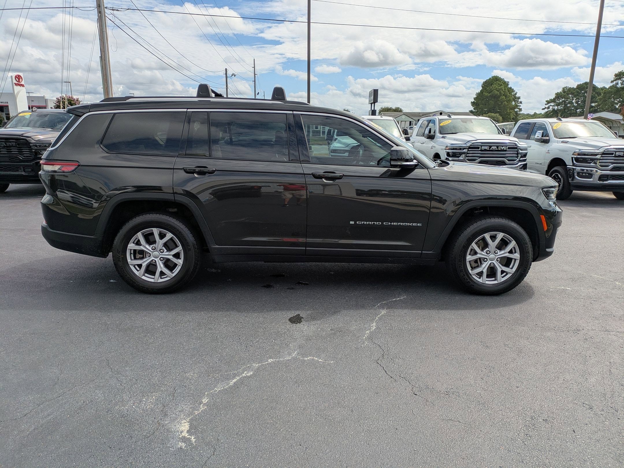 2022 Jeep Grand Cherokee Limited photo 4