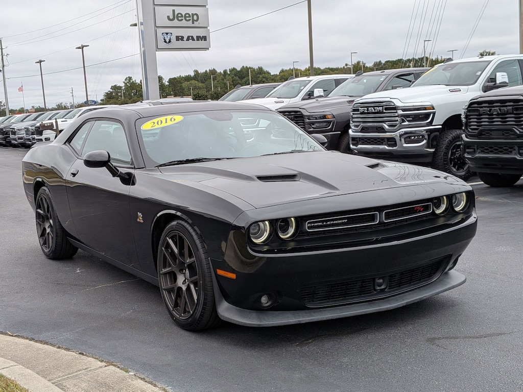 Used 2016 Dodge Challenger R/T Scat Pack Coupe