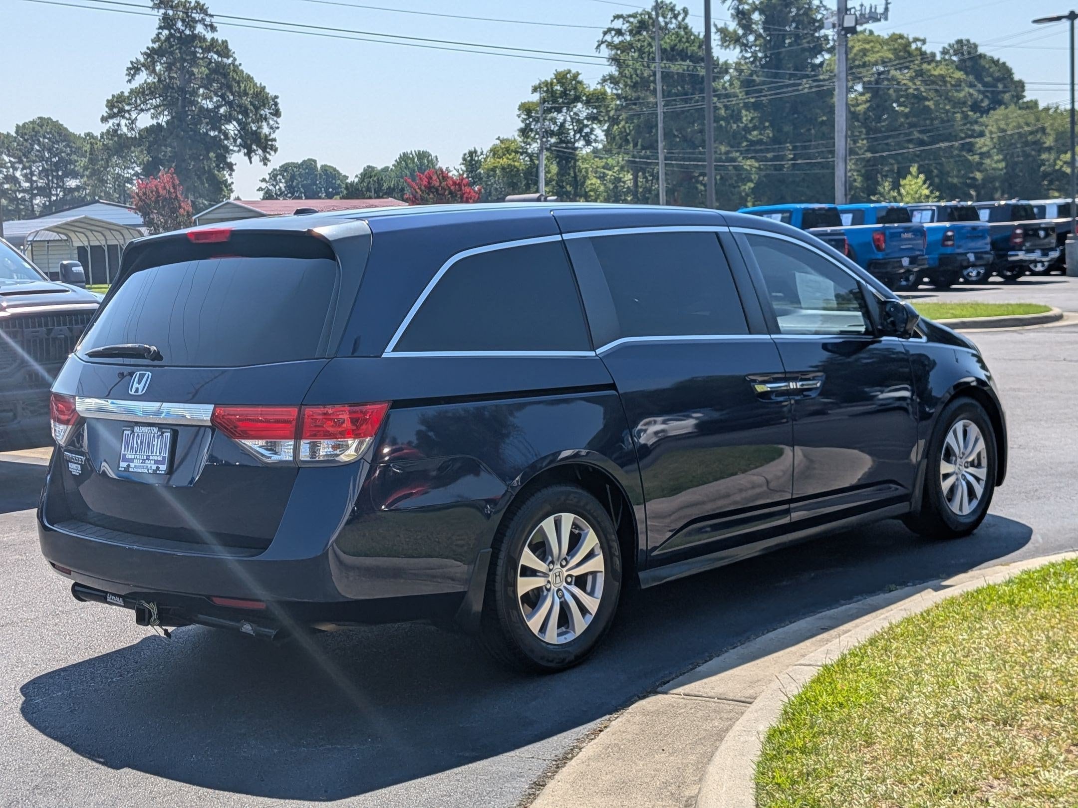 View vehicle photo 5