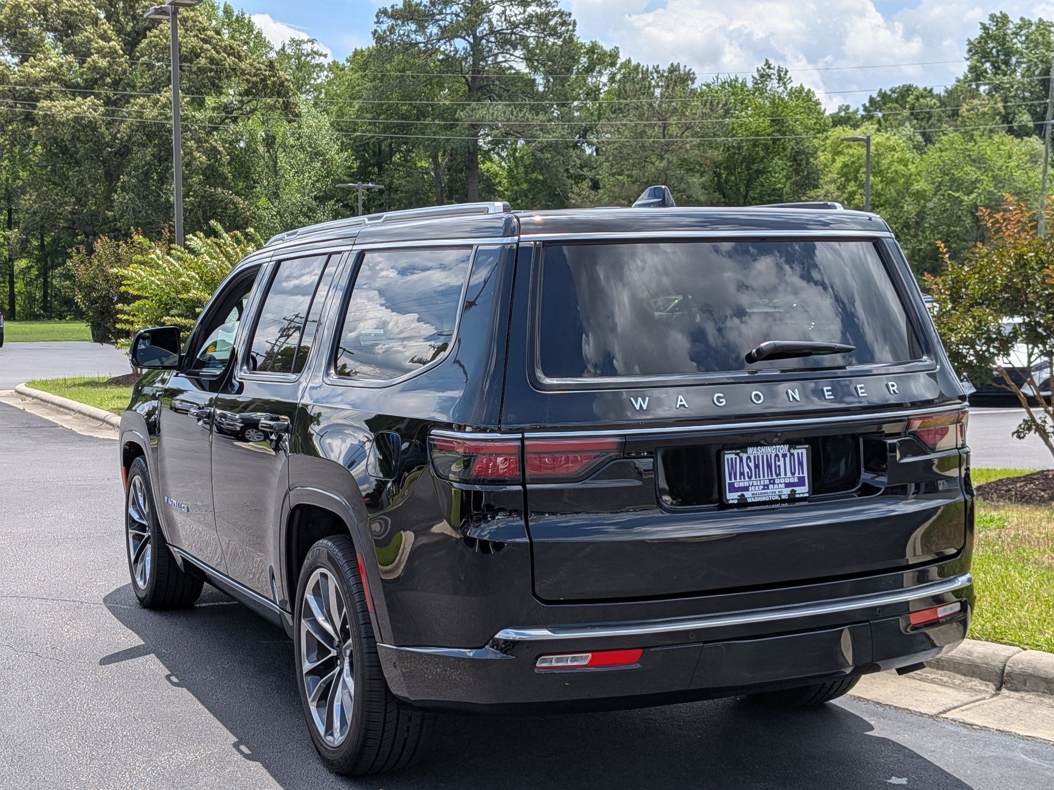2025 Jeep Wagoneer Series III - Photo 7