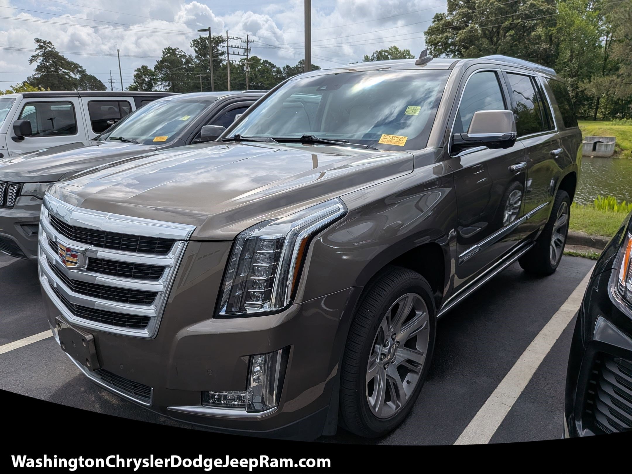 2016 Cadillac Escalade AWD Premium's photo
