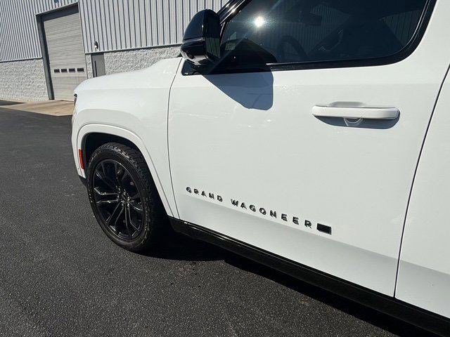 2024 Jeep Grand Wagoneer L II photo 2