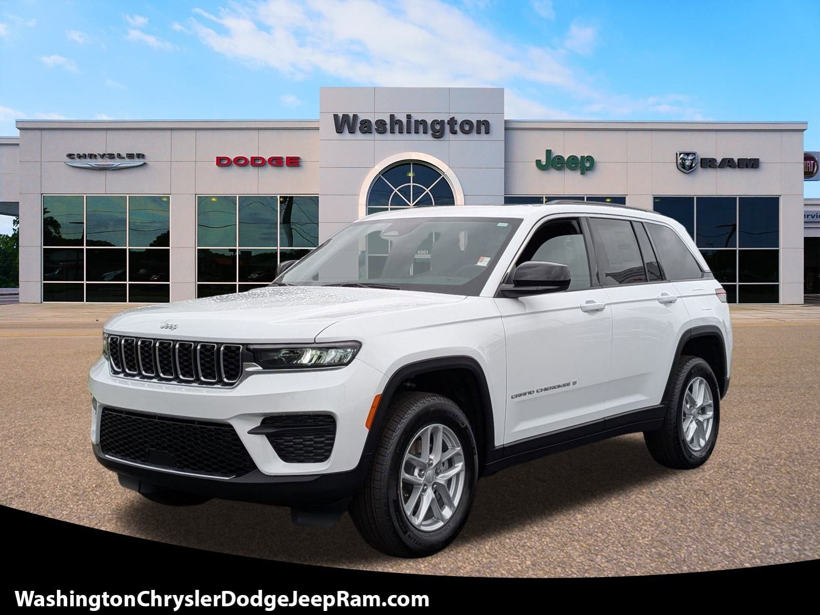 2025 Jeep Grand Cherokee Laredo's photo