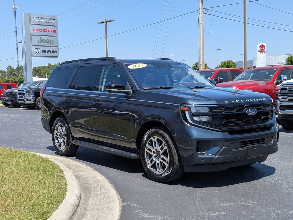 Used 2025 Ford Expedition Active SUV